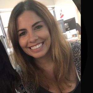 Meet your Posher, Stephanie